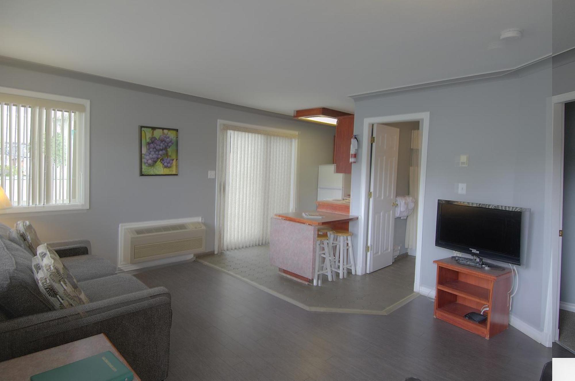 Tiki Shores Inn & Suites Пентиктон Номер фото
